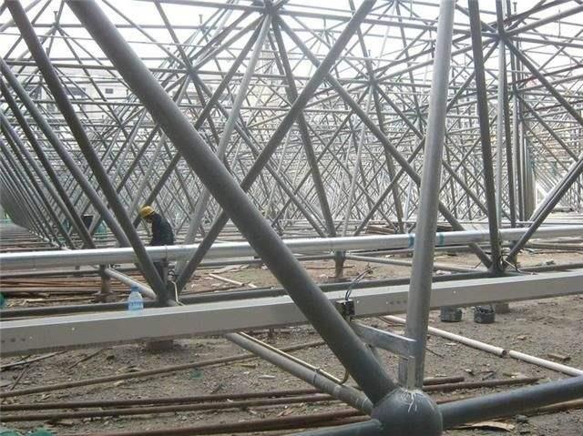 邹城盘点螺栓球网架对选材方面的4点要求